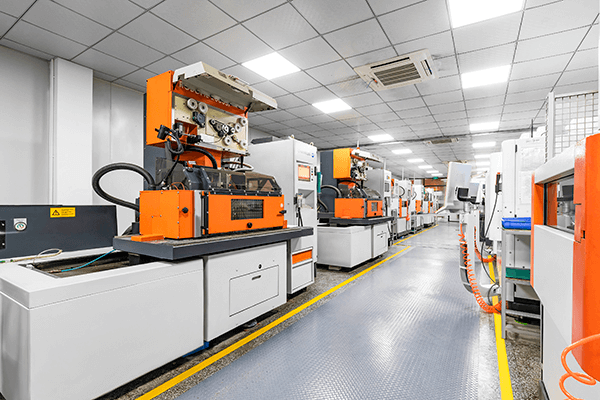 WEDM処理センター