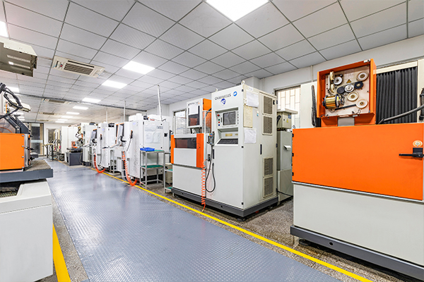 WEDM処理センター